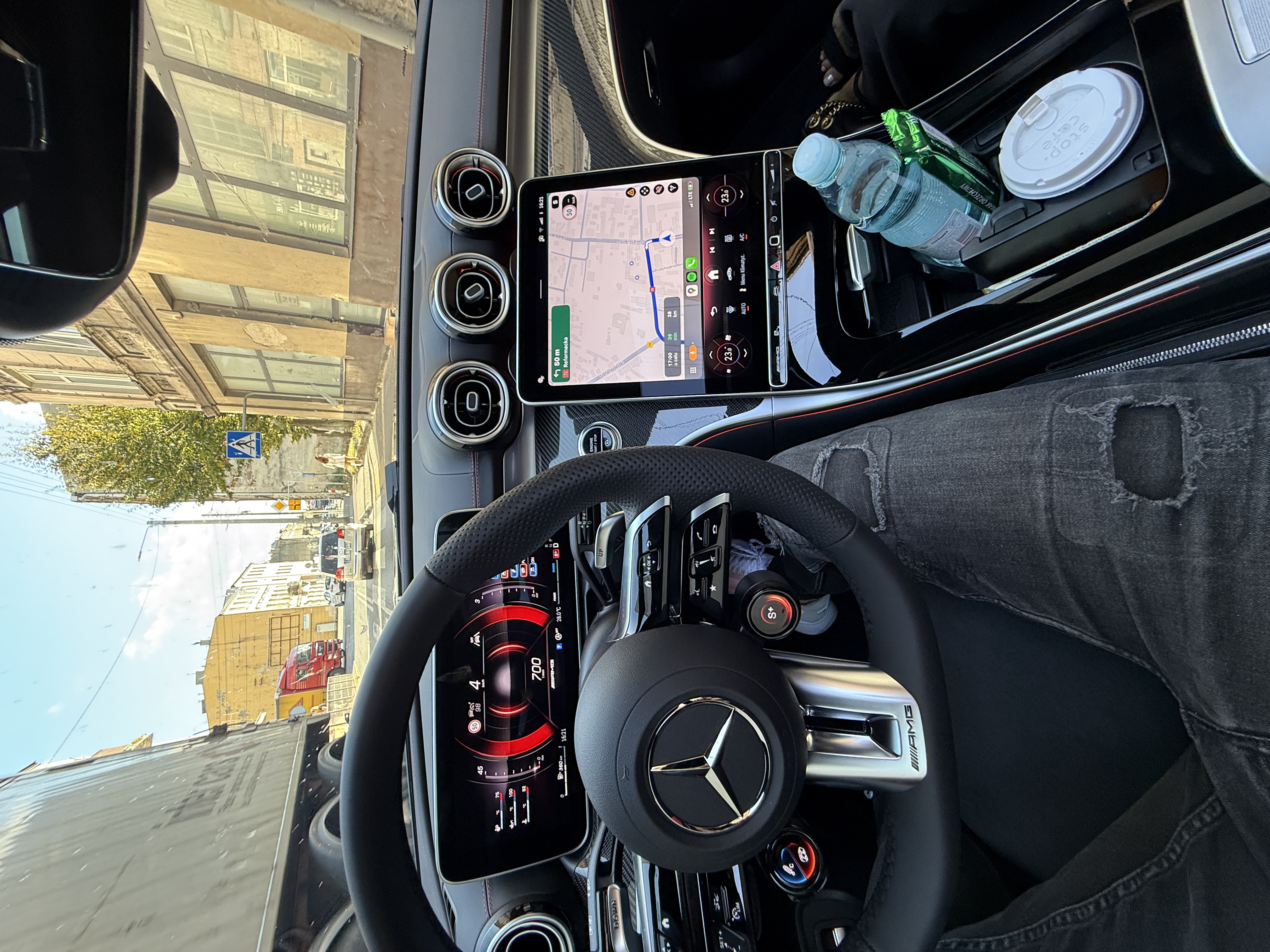 Mercedes-AMG CLE53 2025 – Nowa era sportowego coupé — zdjęcie opisu