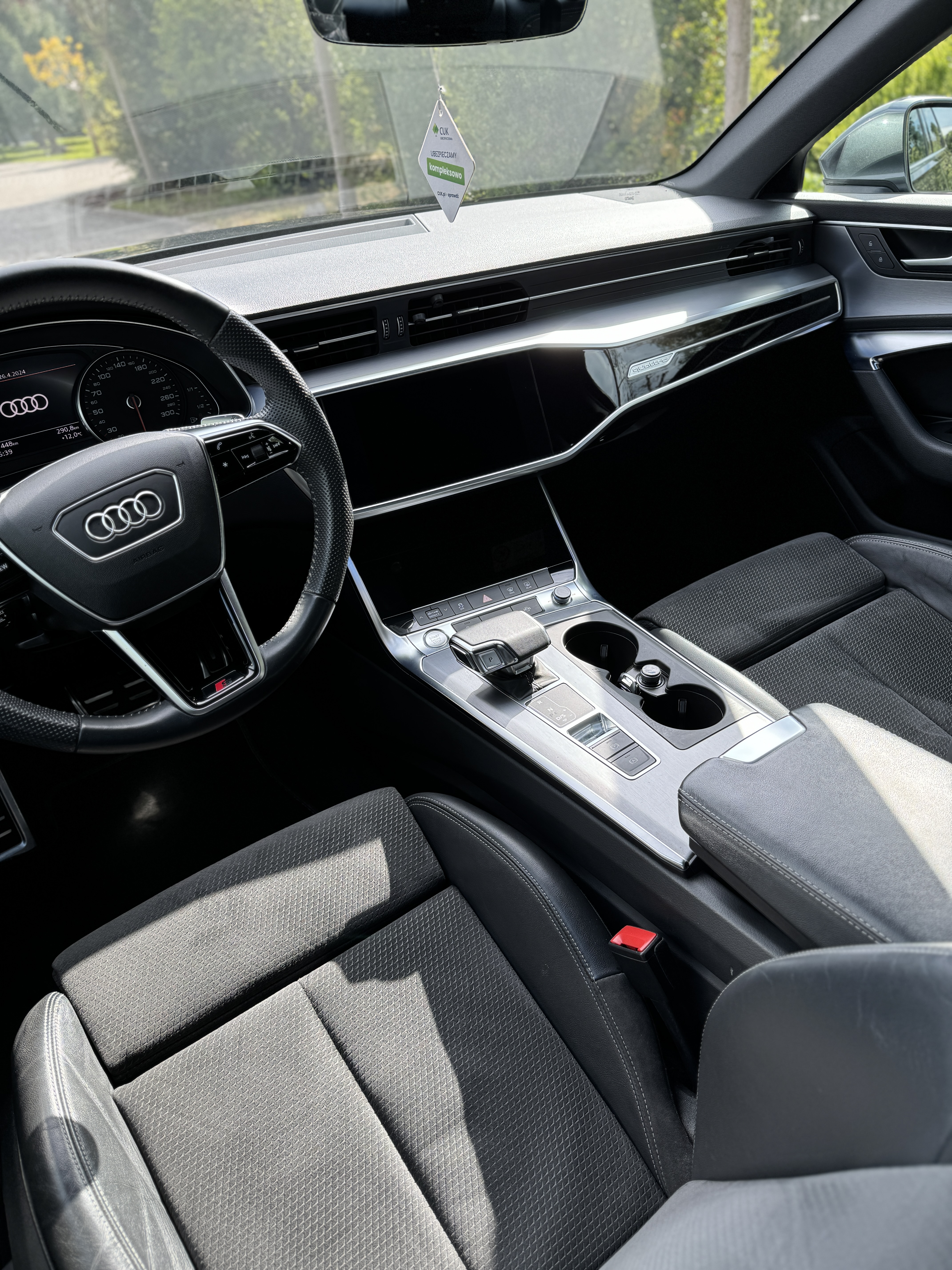 Audi A6 2019 – Nowoczesny sedan, który robi wrażenie — zdjęcie opisu