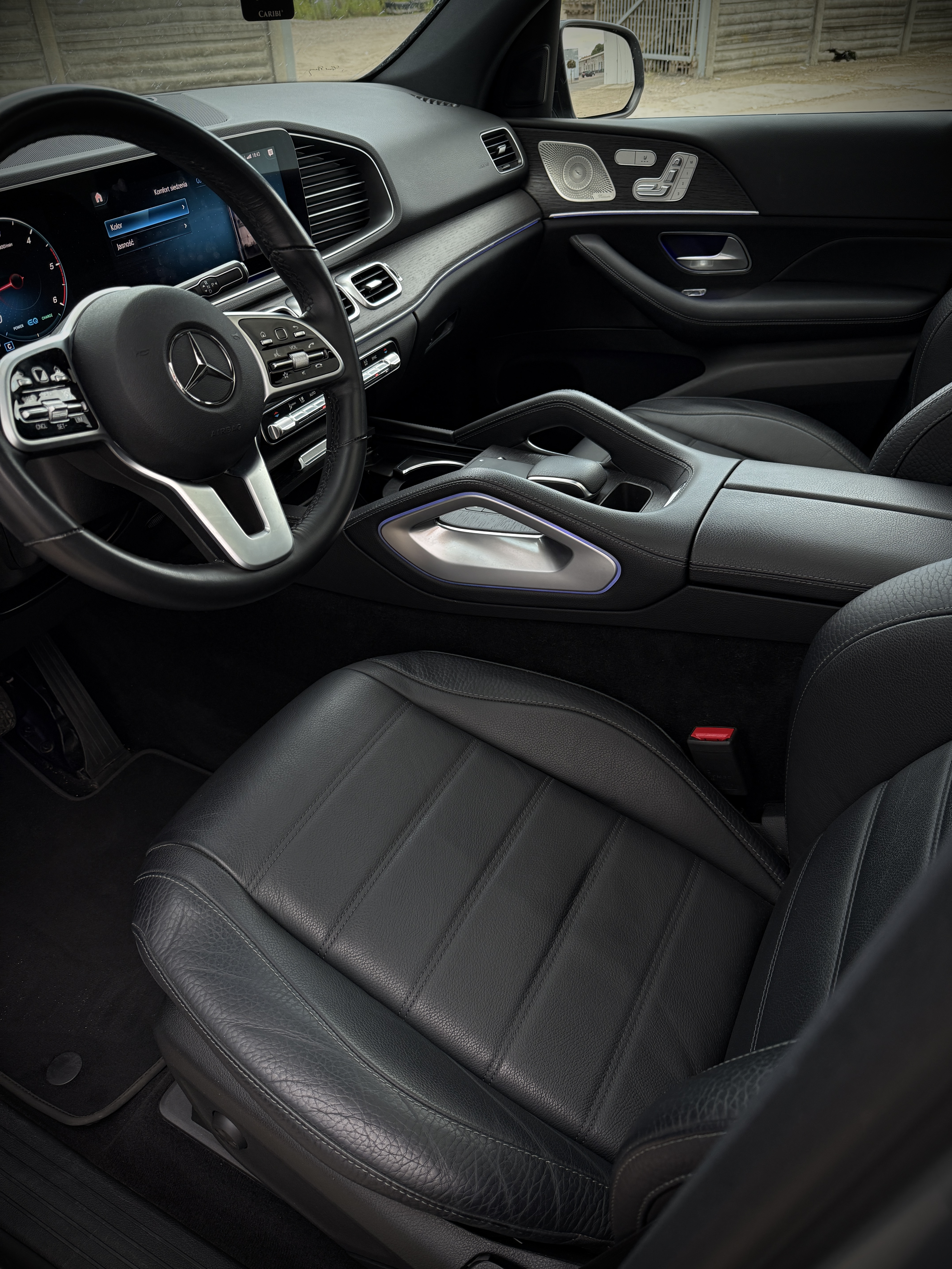 Mercedes GLE 300d 2021 – Luksusowy SUV na każdą okazję — kluczowe cechy